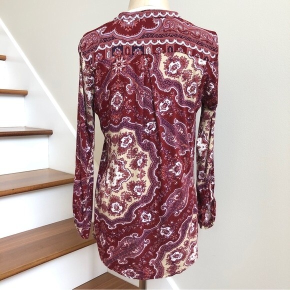 Anthropologie Tiny Blouse Womens Small Red Devas Popover Paisley Sequin Roll Tab - Picture 5 of 11